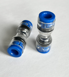 Spojka 7/4mm na optick� mikrotrubi�ku