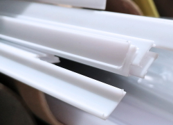 Difzor plast pre AL profil - opl - mlieny (2m)